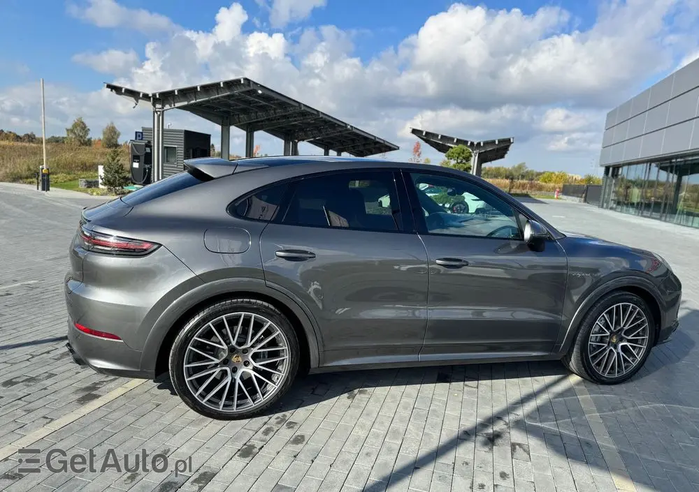 PORSCHE Cayenne Ver-coupe-e--hybrid