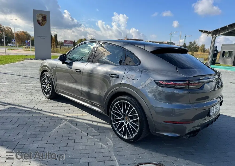 PORSCHE Cayenne Ver-coupe-e--hybrid