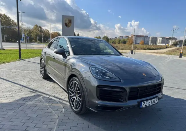 PORSCHE Cayenne Ver-coupe-e--hybrid