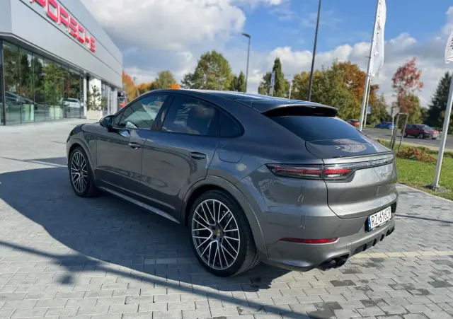 PORSCHE Cayenne Ver-coupe-e--hybrid