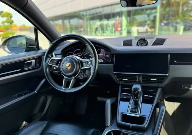 PORSCHE Cayenne Ver-coupe-e--hybrid