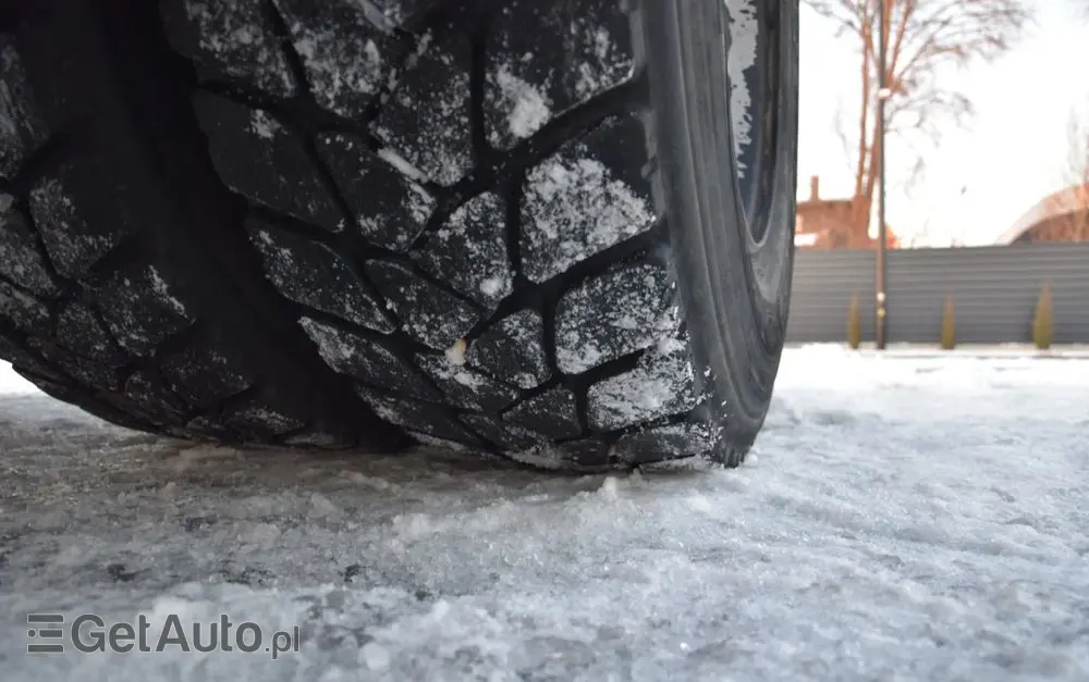 VOLVO FH500 / I-SAVE / EURO 6 / KLIMATYZACJA POSTOJOWA / ACC / LEDY / 2 ZBIORNIKI / FULL SPILERY / SERWISOWANY / SPROWADZONY 