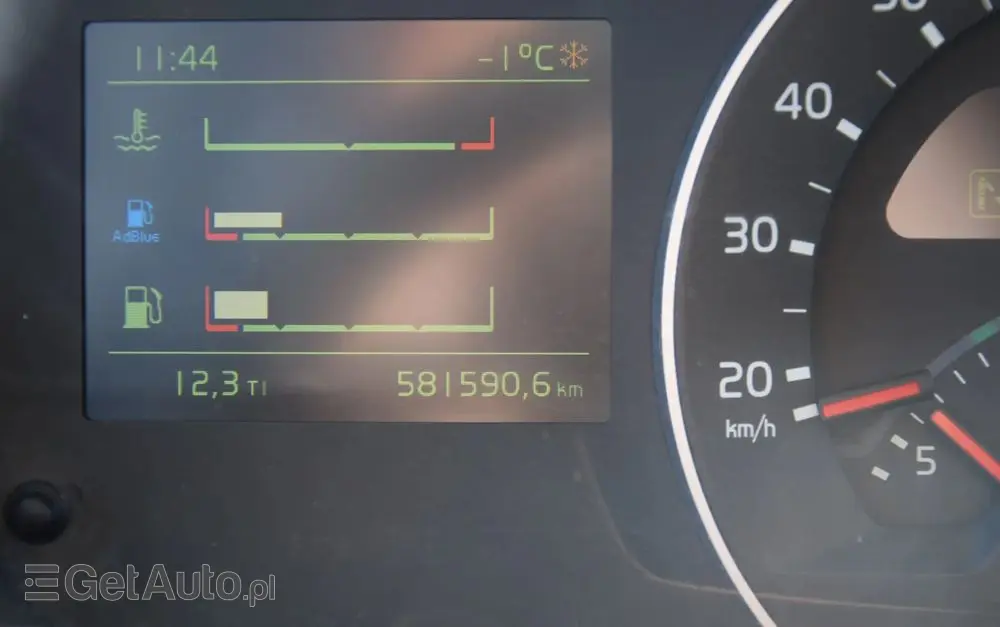 VOLVO FH500 / I-SAVE / EURO 6 / KLIMATYZACJA POSTOJOWA / ACC / LEDY / 2 ZBIORNIKI / FULL SPILERY / SERWISOWANY / SPROWADZONY 