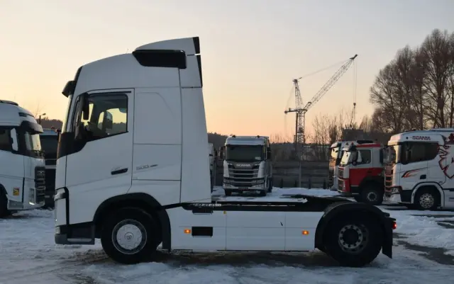 VOLVO FH500 / I-SAVE / EURO 6 / KLIMATYZACJA POSTOJOWA / ACC / LEDY / 2 ZBIORNIKI / FULL SPILERY / SERWISOWANY / SPROWADZONY 
