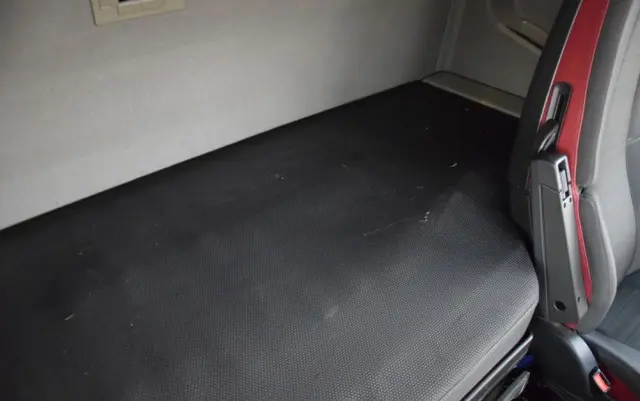 VOLVO FH500 / I-SAVE / EURO 6 / KLIMATYZACJA POSTOJOWA / ACC / LEDY / 2 ZBIORNIKI / FULL SPILERY / SERWISOWANY / SPROWADZONY 