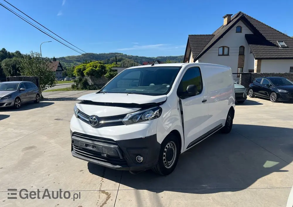 TOYOTA Proace 