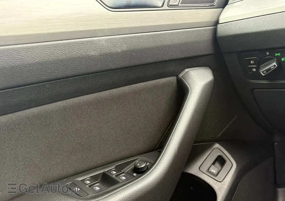 VOLKSWAGEN Passat Variant 1.6 TDI SCR BlueMotion Trendline