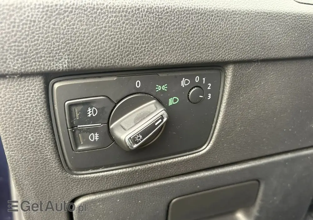 VOLKSWAGEN Passat Variant 1.6 TDI SCR BlueMotion Trendline
