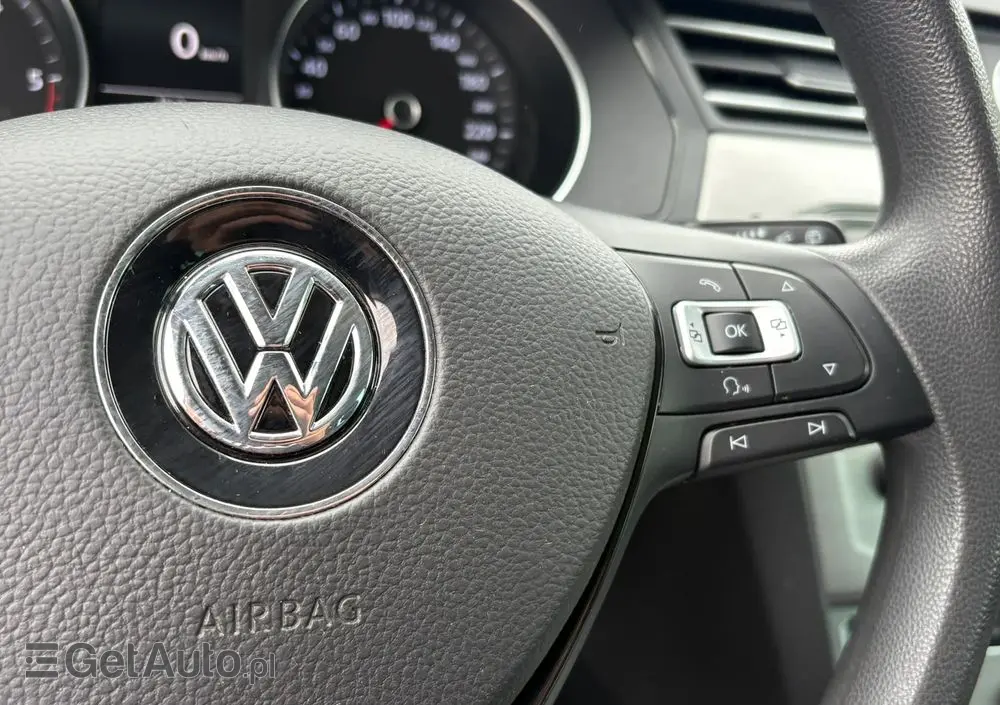 VOLKSWAGEN Passat Variant 1.6 TDI SCR BlueMotion Trendline