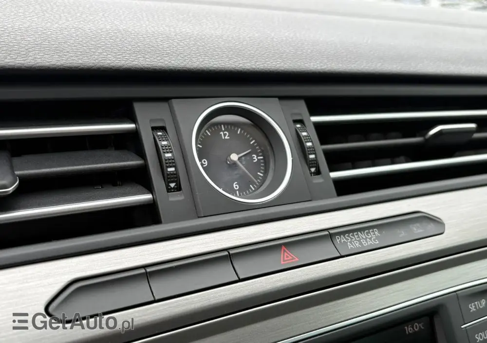 VOLKSWAGEN Passat Variant 1.6 TDI SCR BlueMotion Trendline