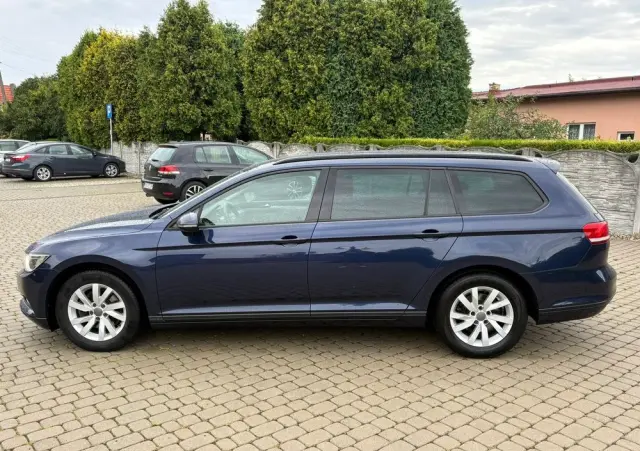 VOLKSWAGEN Passat Variant 1.6 TDI SCR BlueMotion Trendline