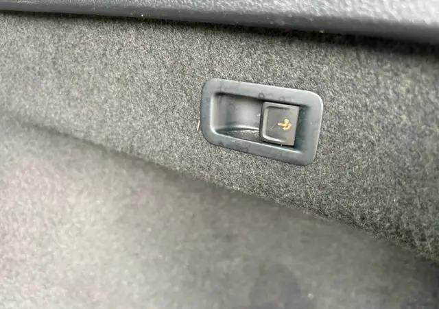 VOLKSWAGEN Passat Variant 1.6 TDI SCR BlueMotion Trendline