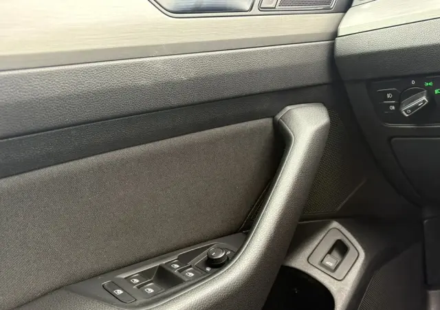 VOLKSWAGEN Passat Variant 1.6 TDI SCR BlueMotion Trendline