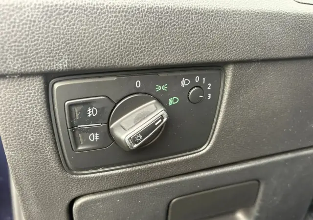 VOLKSWAGEN Passat Variant 1.6 TDI SCR BlueMotion Trendline