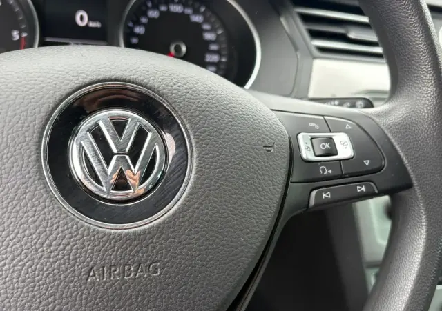 VOLKSWAGEN Passat Variant 1.6 TDI SCR BlueMotion Trendline