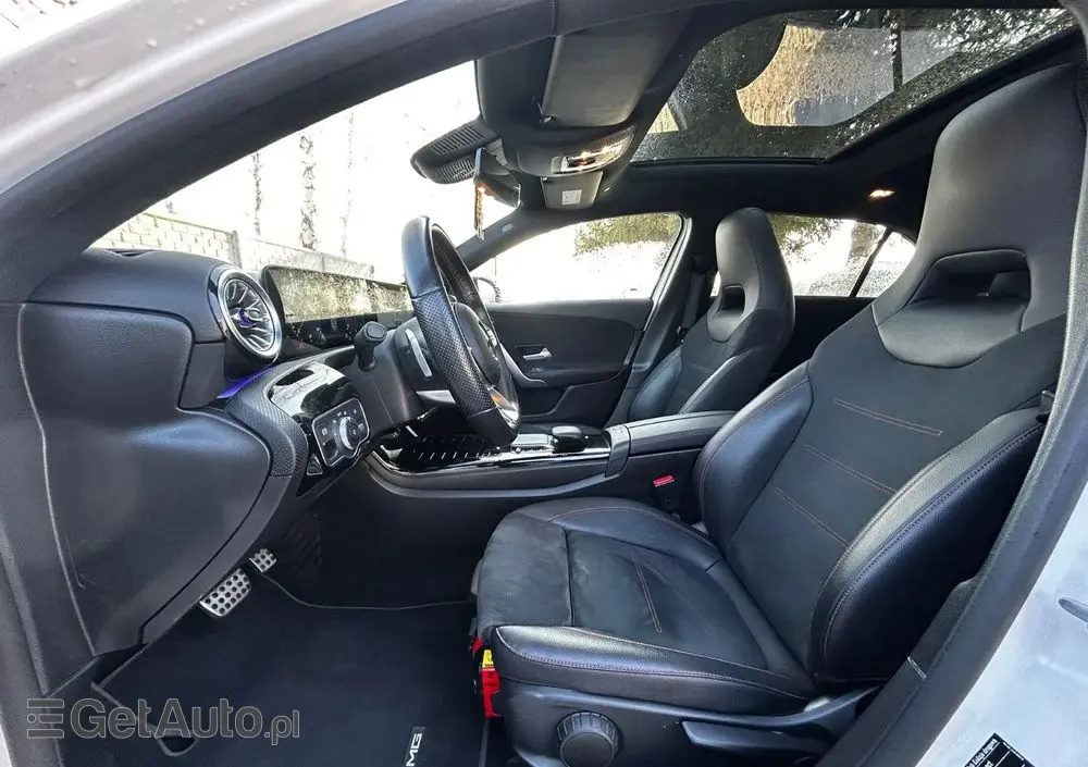 MERCEDES-BENZ Klasa A 200 4-Matic AMG Line 8G-DCT