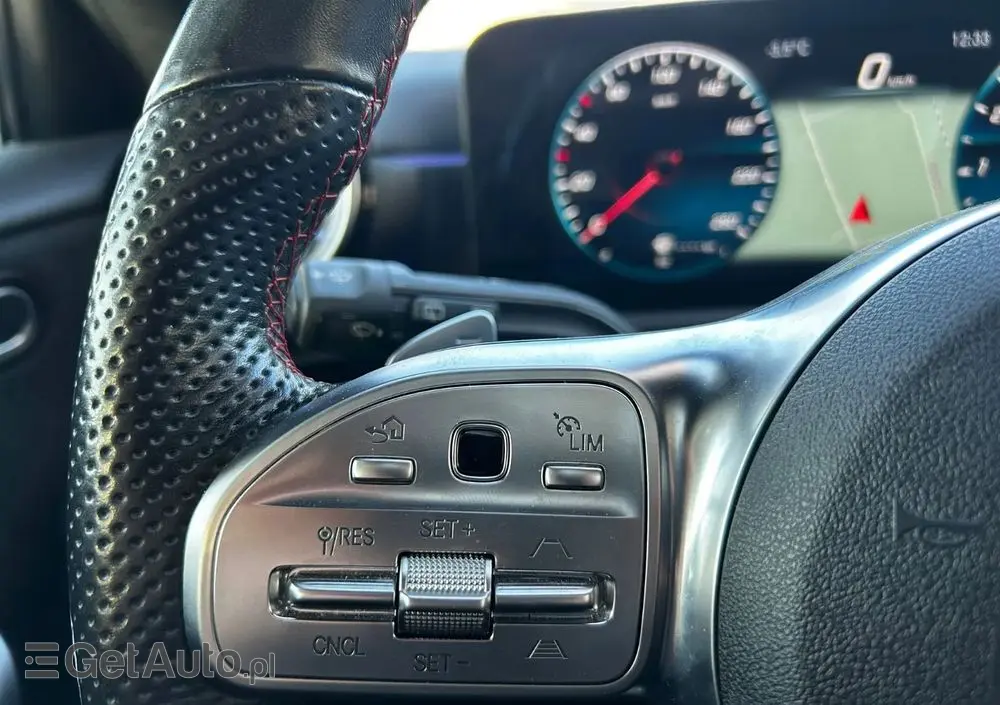 MERCEDES-BENZ Klasa A 200 4-Matic AMG Line 8G-DCT