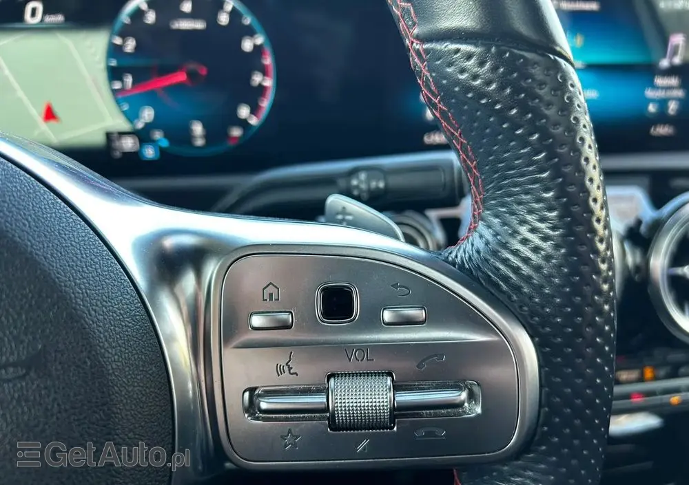 MERCEDES-BENZ Klasa A 200 4-Matic AMG Line 8G-DCT