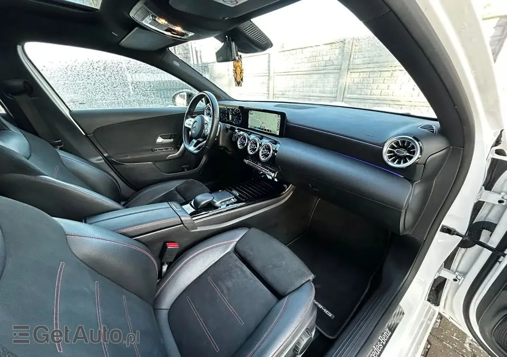 MERCEDES-BENZ Klasa A 200 4-Matic AMG Line 8G-DCT