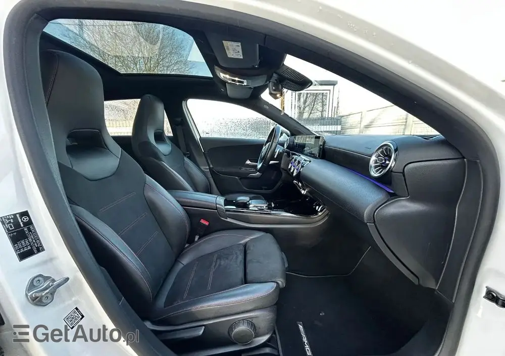 MERCEDES-BENZ Klasa A 200 4-Matic AMG Line 8G-DCT