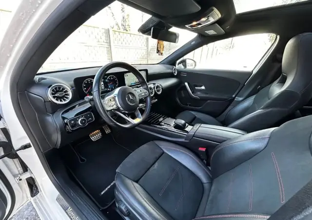 MERCEDES-BENZ Klasa A 200 4-Matic AMG Line 8G-DCT