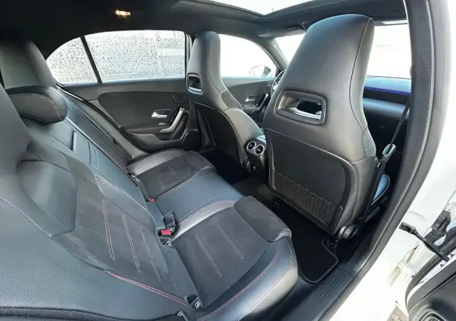 MERCEDES-BENZ Klasa A 200 4-Matic AMG Line 8G-DCT