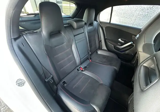 MERCEDES-BENZ Klasa A 200 4-Matic AMG Line 8G-DCT