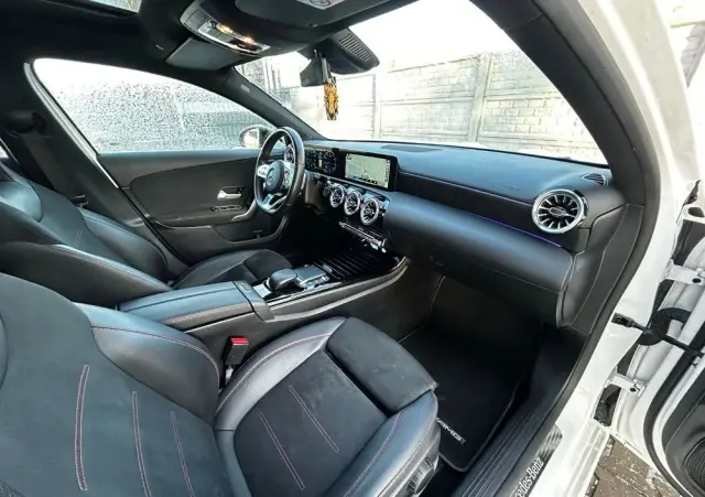 MERCEDES-BENZ Klasa A 200 4-Matic AMG Line 8G-DCT