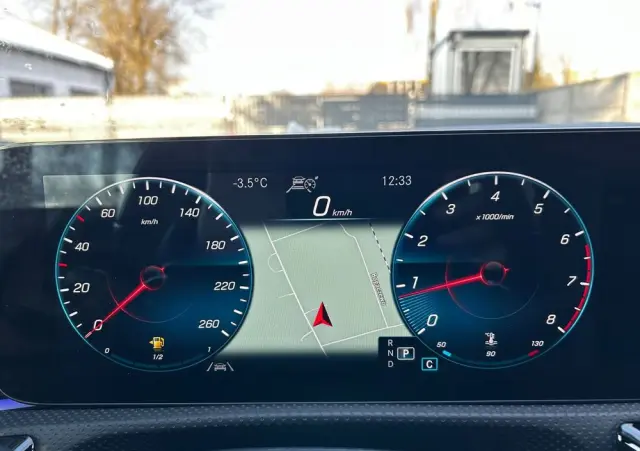 MERCEDES-BENZ Klasa A 200 4-Matic AMG Line 8G-DCT