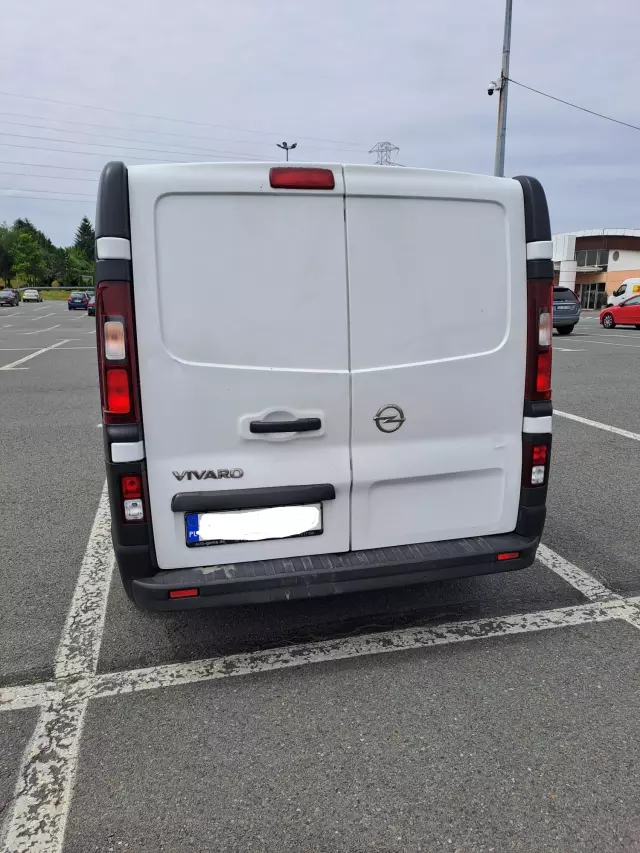OPEL Vivaro 