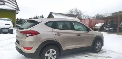 HYUNDAI Tucson 