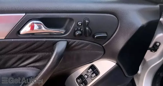 MERCEDES-BENZ Klasa C 320 T 4Matic Avantgarde Sport Edition