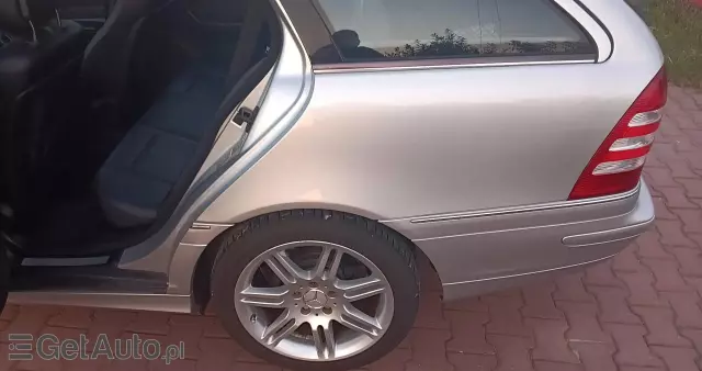 MERCEDES-BENZ Klasa C 320 T 4Matic Avantgarde Sport Edition