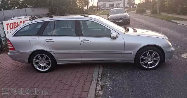 MERCEDES-BENZ Klasa C 320 T 4Matic Avantgarde Sport Edition