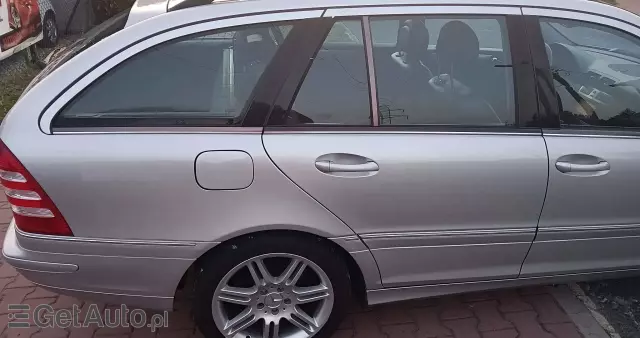 MERCEDES-BENZ Klasa C 320 T 4Matic Avantgarde Sport Edition