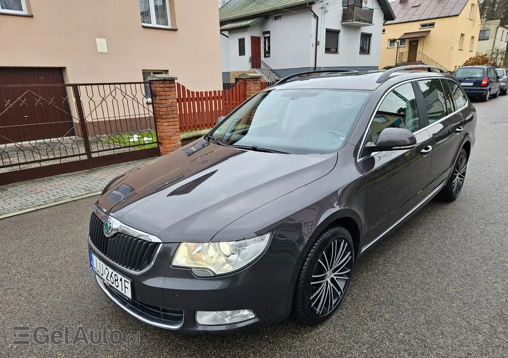SKODA Superb 2.0 TDI DSG Elegance
