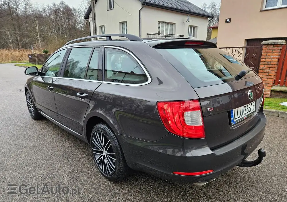 SKODA Superb 2.0 TDI DSG Elegance