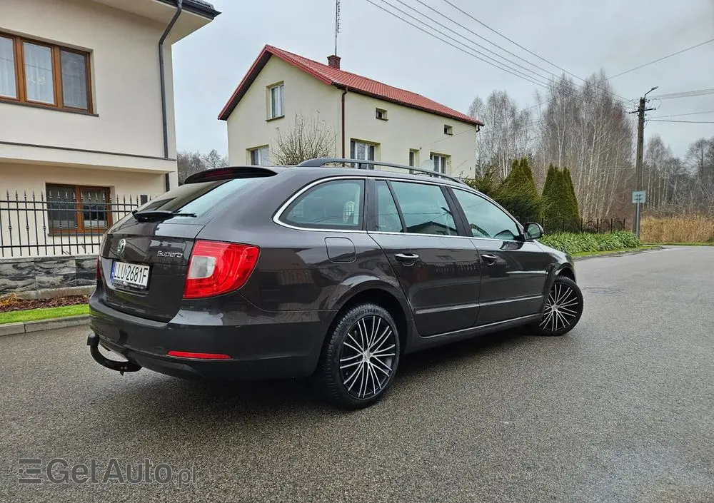SKODA Superb 2.0 TDI DSG Elegance