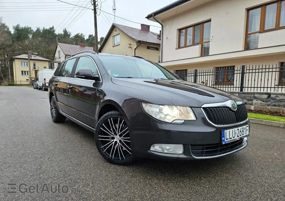 SKODA Superb 2.0 TDI DSG Elegance