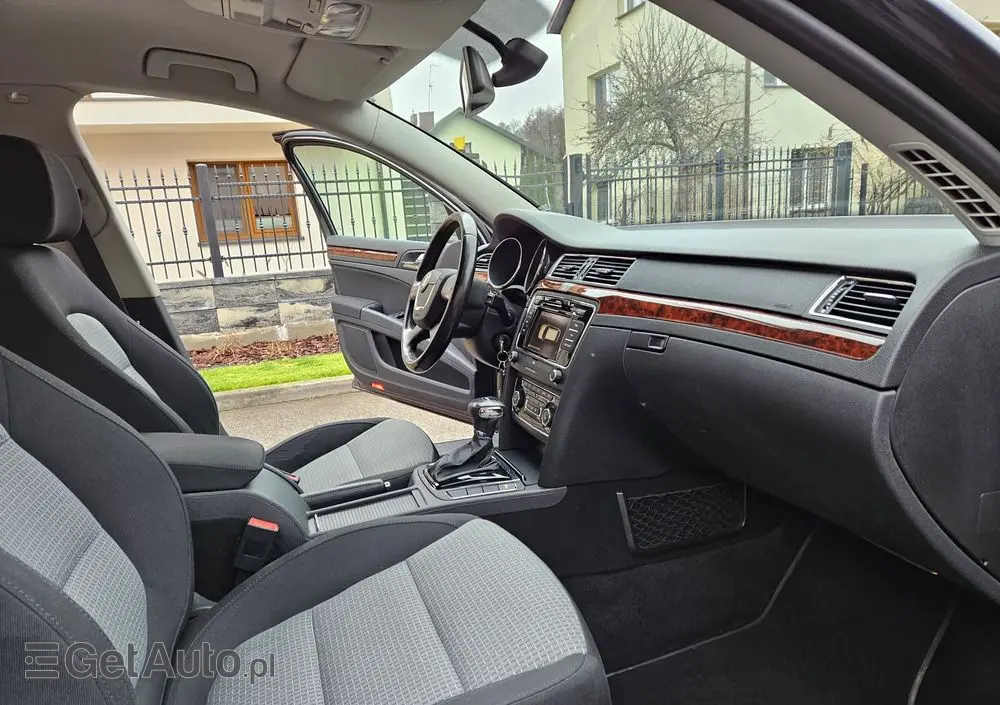 SKODA Superb 2.0 TDI DSG Elegance