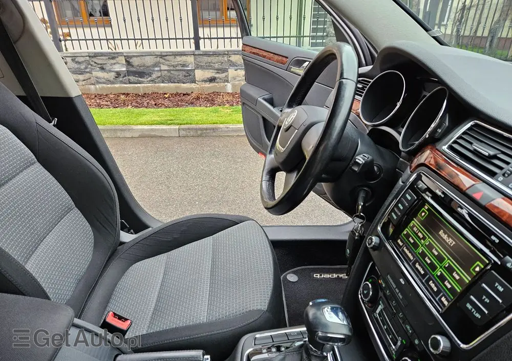 SKODA Superb 2.0 TDI DSG Elegance