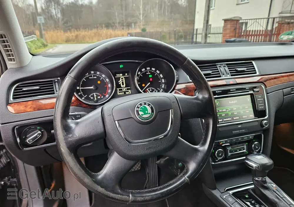 SKODA Superb 2.0 TDI DSG Elegance