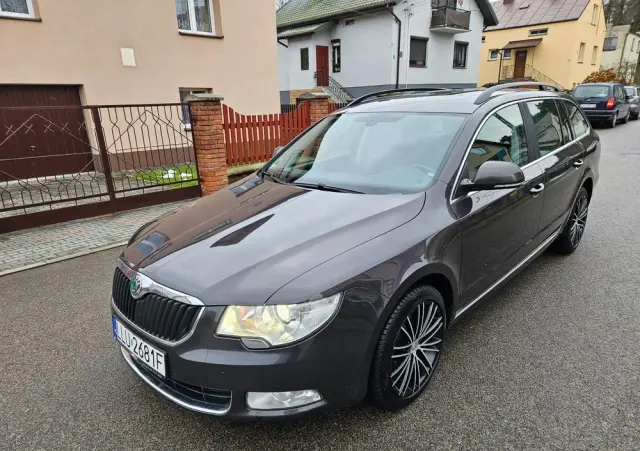 SKODA Superb 2.0 TDI DSG Elegance
