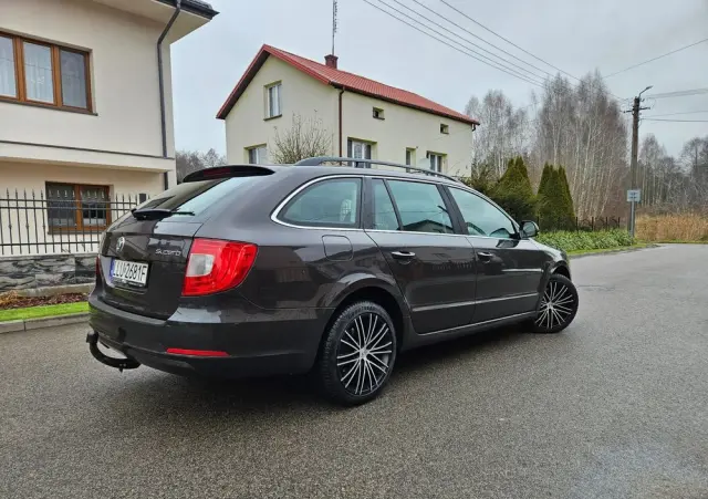 SKODA Superb 2.0 TDI DSG Elegance