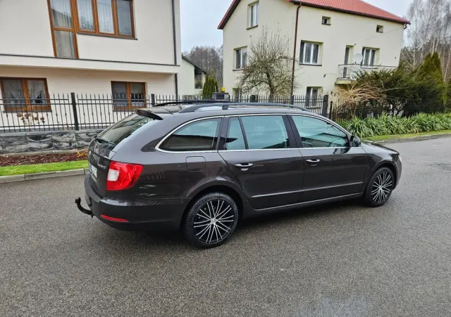 SKODA Superb 2.0 TDI DSG Elegance