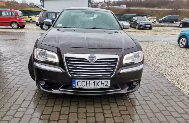LANCIA Thema 