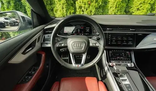 AUDI SQ8 