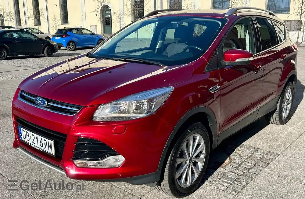 FORD Kuga 1.5 EcoBoost 2x4 Titanium