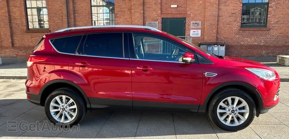 FORD Kuga 1.5 EcoBoost 2x4 Titanium