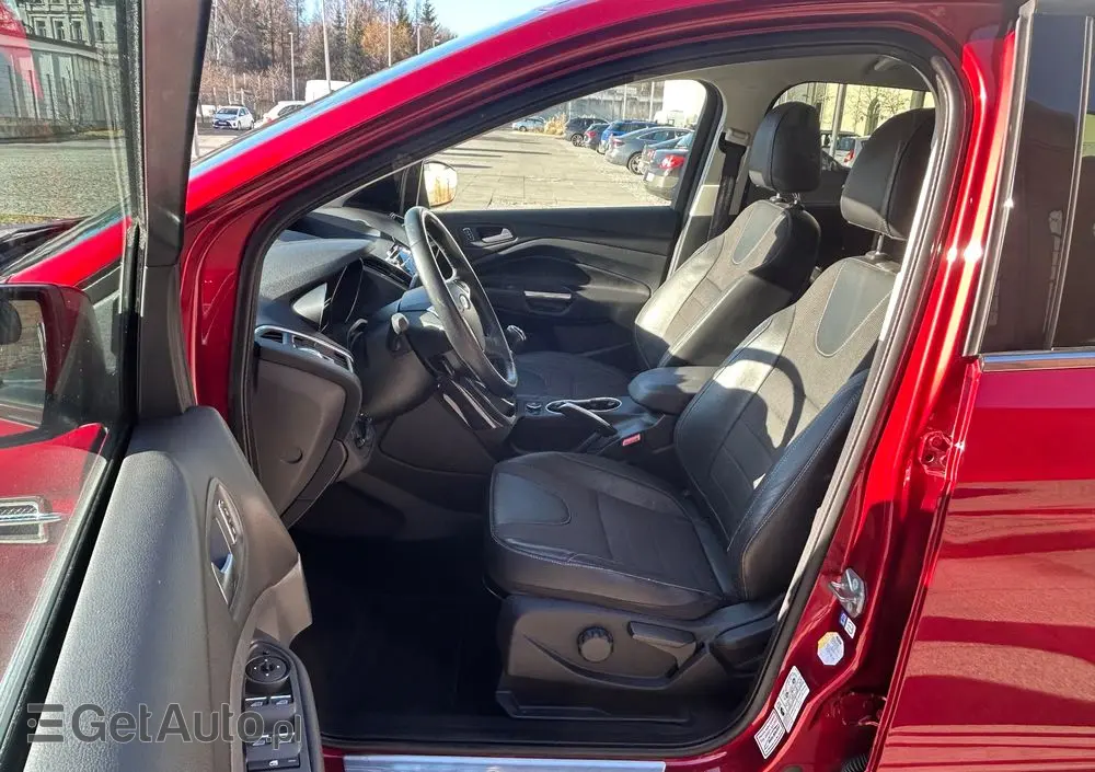 FORD Kuga 1.5 EcoBoost 2x4 Titanium